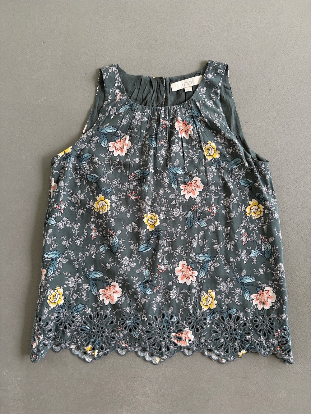 LOFT Floral Lace Embroidered Hem Sleeveless Blouse